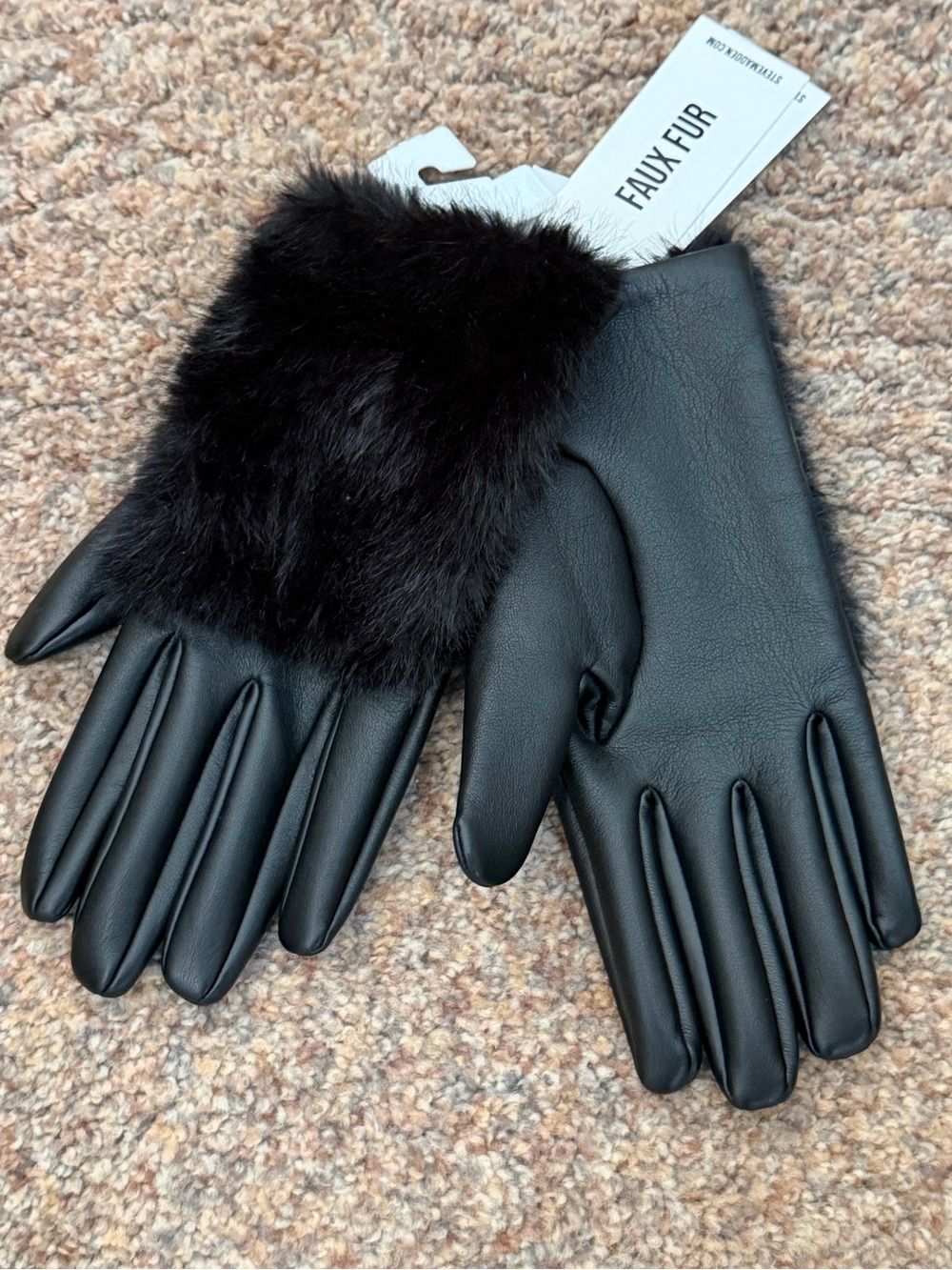 NWT - Steve Madden - Women's Black Faux Fur Trim Gloves